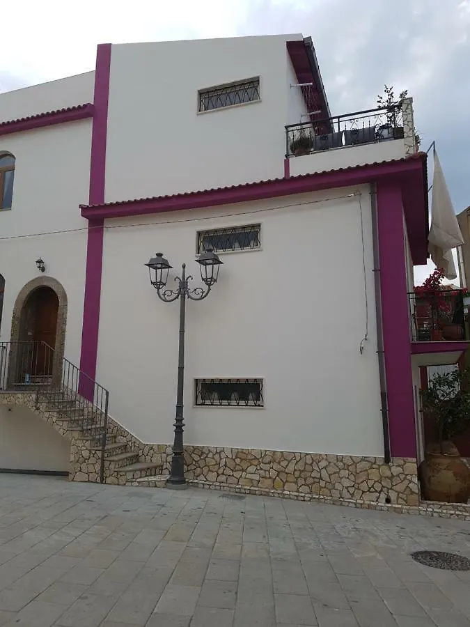 Casa Amici Di Patty Villa Furnari 0*,